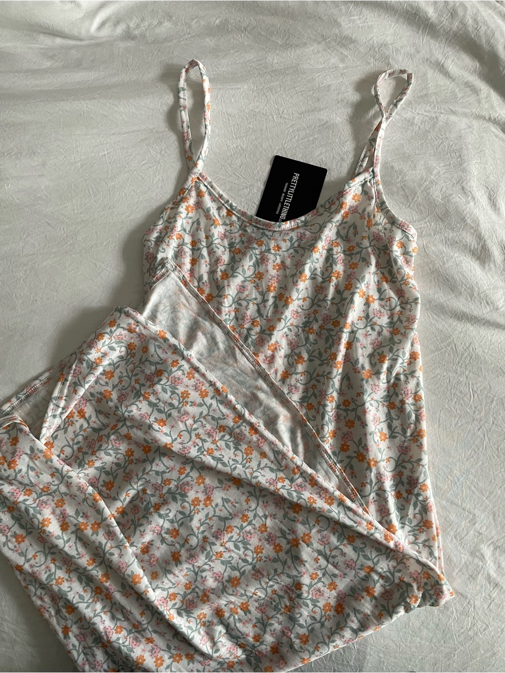 PRETTYLITTLETHING Women's Size 2 Dress Ditsy Floral Semi Sheer W Side Slits - Picture 2 of 11